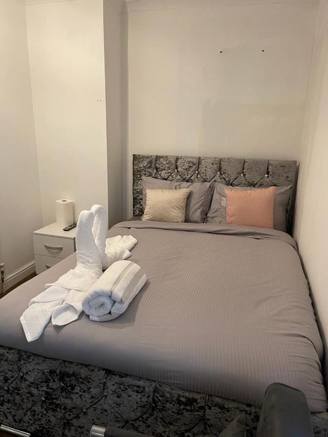 Alder En-Suites Self-Catering With Private Shower 1 Southampton Exterior photo